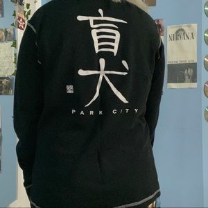 Oversized black graphic thermal shirt